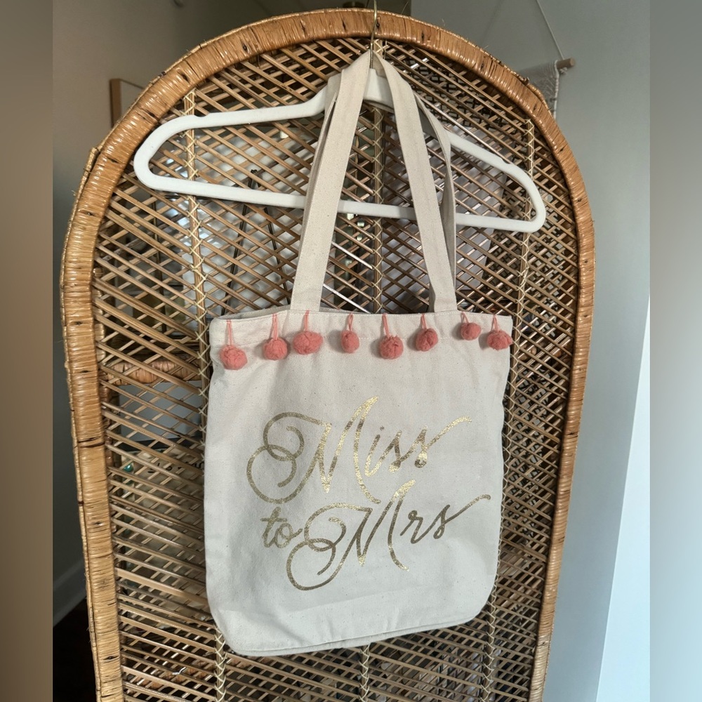 Miss to Mrs Cream Tote Bag🎀